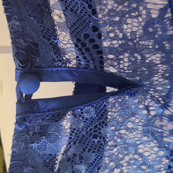 Rhyme Los Angeles Royal Blue Lace S/S Blouse, Feminine, Delicate - Picture 7 of 14